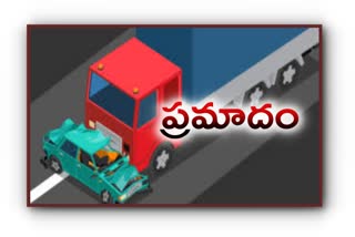 lorry hit car- accident in warangal