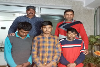 South delhi special staff team arrested three miscreants in theft case