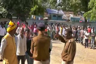 Villagers besiege the police station in ambikapur