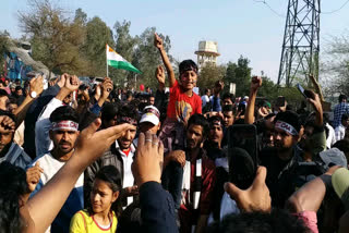 shaheen bagh protesters want to meet amit shah but stopped by police