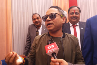 Singer Kailash Kher supported CAA