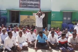 people protest in vellore for joining koothampaakam panchayat with kudiyatham