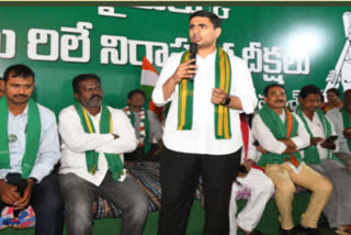 Nara Lokesh and left-wing leaders gave lemon juice to four youths who were on a 60-hour fast in Krishnamayapalem.