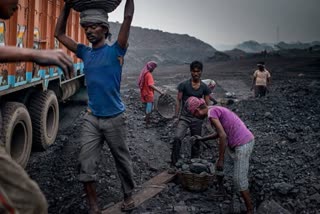 Raids against coal smugglers in Dhanbad