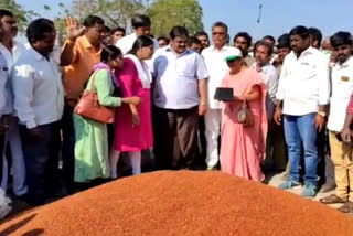 lentils Purchase Center visited by yadadribhuvanagiri collector