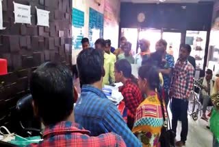 raid of Income tax department in 3 private hospitals of kawardha