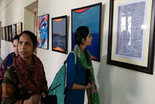 Completion of painting exhibition in Gwalior