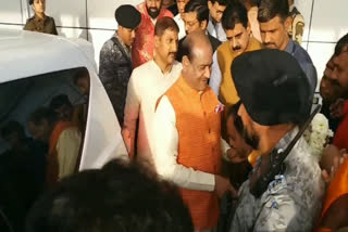 lok-sabha-speaker-om-birla-reached-indore