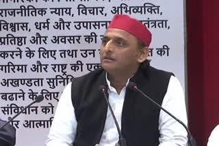 Samajwadi Party chief Akhilesh Yadav security cover Leader of the Opposition Ram Govind Chaudhary BJP Parliamentary Affairs Minister Suresh Kumar Khanna கூட்டத்தில் ஒலித்த ஜெய் ஸ்ரீ ராம், பதறிய அகிலேஷ் யாதவ் அகிலேஷ் யாதவிற்கு பாஜக தலைவர் மிரட்டல், தொலைபேசி மிரட்டல், உத்தரப் பிரதேசத்தில் சைக்கிள் பேரணி அகிலேஷ் யாதவ் பாதுகாப்பு வாபஸ் Akhilesh dares BJP to withdraw his security cover