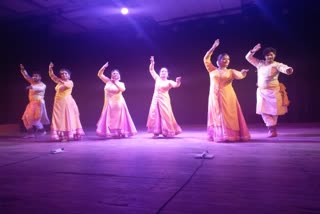 Kathak group dance performance of Kumkum Dhar at Bharat Bhavan in bhopal