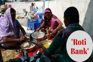 'Roti Bank' is run by the late Vijay Kumar Shinde Foundation