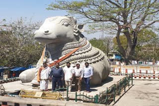 KN_MYS_02_Nandi_statue_vis_KA10003