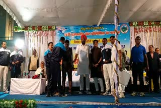 Mayor ajaz Dhebar joins in concluding state level sports competition at raipur