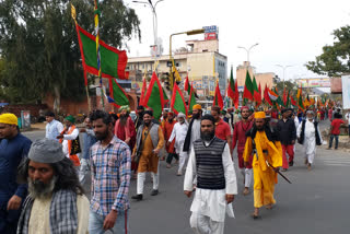 خواجہ کے در پر جانے والے ملنگ