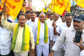 Maidukuru tdp leaders supporting Chandrababu public consciousness trip in kadapa