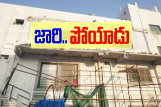 labour died from the roof of the building slip at masab tank hyderabad