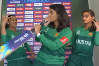 pakistan cricket fans angry reaction on their women cricket team dance