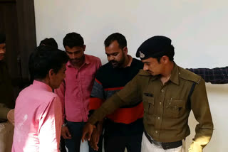 Police arrested three thieves in indore