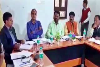 Jagarnath Mahato held meeting with officials in Giridih