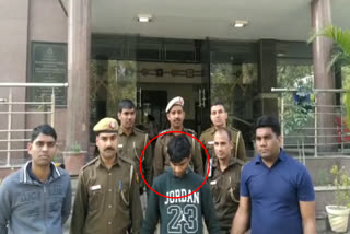 Delhi Police arrested a crook