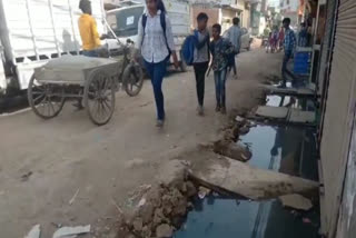 Broken roads, dirty drains in Mukundpur