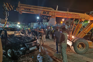 Car collapsed at Gauri lake in Bhind