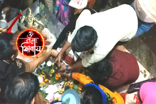 Maha shivratri is being celebrated line of devotees in Noida temple