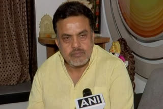 Sanjay Nirupam bats for Rahul to take over as Congress chief