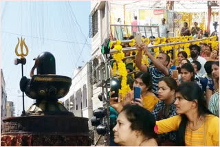 pilgrims bustling temples at kukatpally