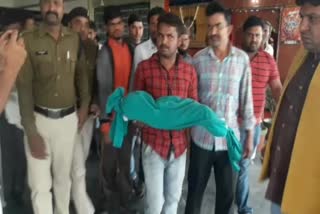 infant-girl-died-due-to-negligence-of-doctors-dewas