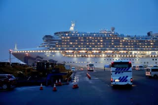 Plane lands with Canadians evacuated from Japan virus ship