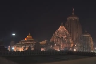 Odisha's Lingaraj Temple buzzing with devotees on Mahashivaratri
