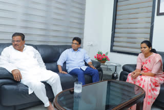 Minister Cherukwada Ranganatha Raju discusses MLA's rajini with family members