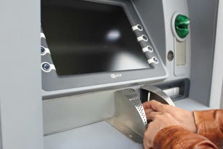 Police is investigating robbery in ATM in lilua, Howrah