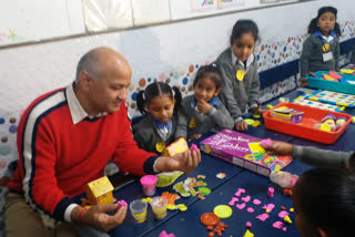 manish sisodia reached happiness class of vinod nagar govt school delhi