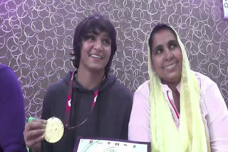 pinky won gold in asian wrestling championship