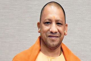 yogi adityanath welcome president trump in agra