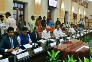 cm-continuous-consultation-with-financial-department-officials