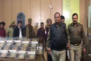 11 accused arrested with old  Currency