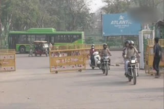 Noida-Faridabad road  anti-CAA protests  Shaheen Bagh  Citizenship Amendment Act  Supreme Court  Sanjay Hegde  Sadhna Ramachandran  ഷഹീന്‍ ബാഗ് സമരം  നോയിഡ ഫരീദാബാദ് റോഡ്  നോയിഡ ഫരീദാബാദ് റോഡ് ഗതാഗതം വീണ്ടും അടച്ചു  പൗരത്വ ഭേദഗതി നിയമം