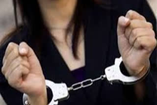 3 women arrested in smuggling case