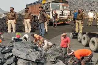 Loading of coal from Kantapahari of BCCL Area 4 of Dhanbad