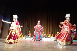 Adorable performances of Rajasthani folk dance