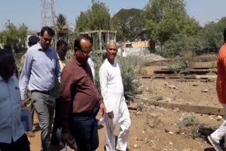 mla veeranna charanthi matt has visits to bagalkote railway station