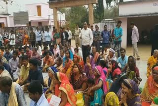 beneficiary protest in front of block office in khordha