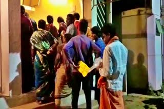 people-waiting-in-que-for-adhar-card-registration