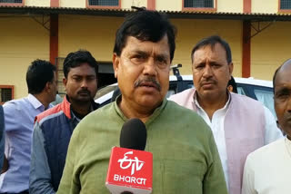 Food Minister Pradyuman Singh Tomar inspected warehouse in Nanakheri guna