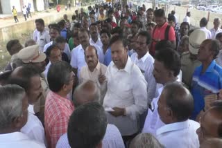 dmk mp t r balu inspection on his own Lok Sabha constituency  t r balu inspection railway works  திமுக மக்களவை உறுப்பினர்  ஸ்ரீ பெரும்புதூர் மக்களவை உறுப்பினர்  டி ஆர் பாலு  ரயில்வேப் பணிகளை ஆய்வு செய்த டி ஆர் பாலு