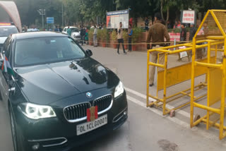 anil baijal in gtb hospital to see people injured in delhi violence