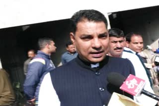 Independent MLA Nanpal Rawat raised the issue of industries